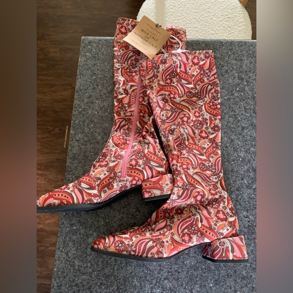 Chelsea & Violet Floral Paisley Boots - Picture 4 of 7